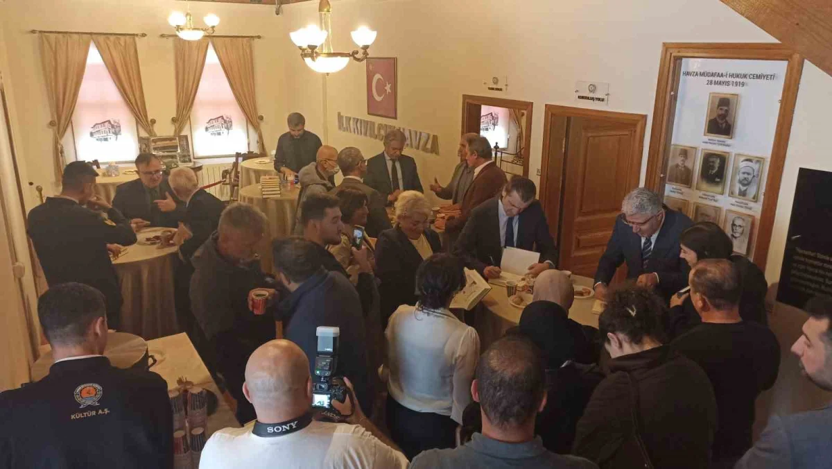 Havza Atatürk Evi'nde Millî Mücadele Belgeleri Sergisi kapılarını açtı 5