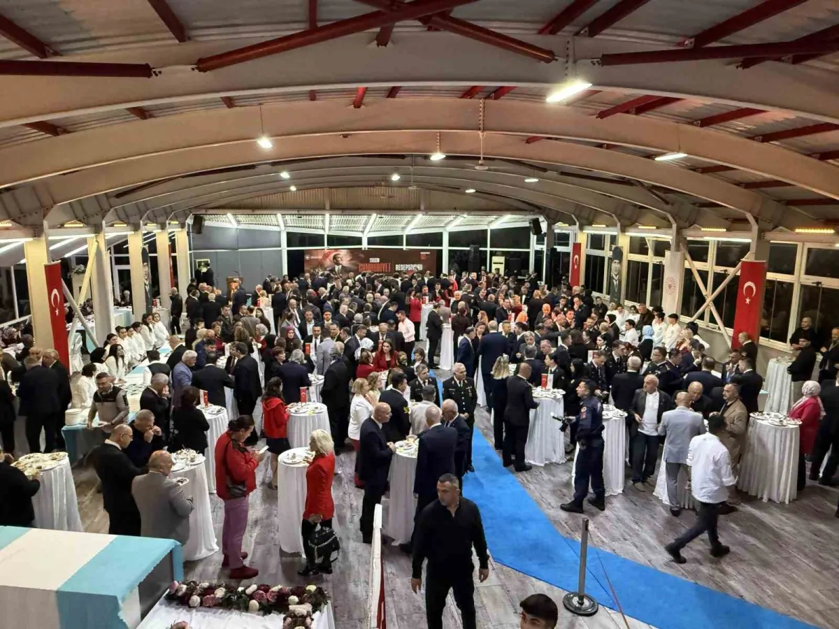Zonguldak'ta Cumhuriyet Bayramı resepsiyonu: Vali Hacıbektaşoğlu'ndan birlik mesajı 3