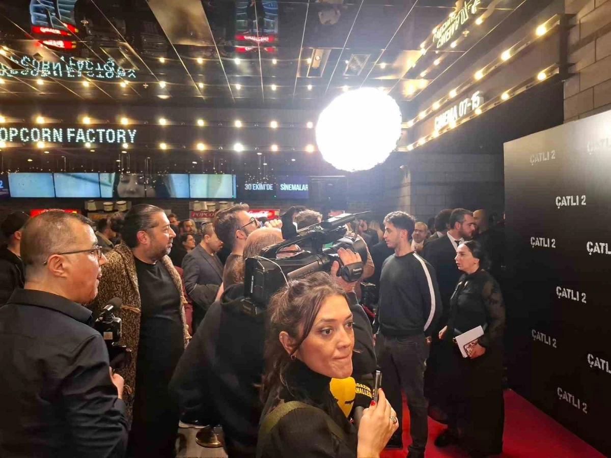 Abdullah Çatlı’nın hayatını konu alan "Çatlı 2" filminin galası gerçekleştirildi 4