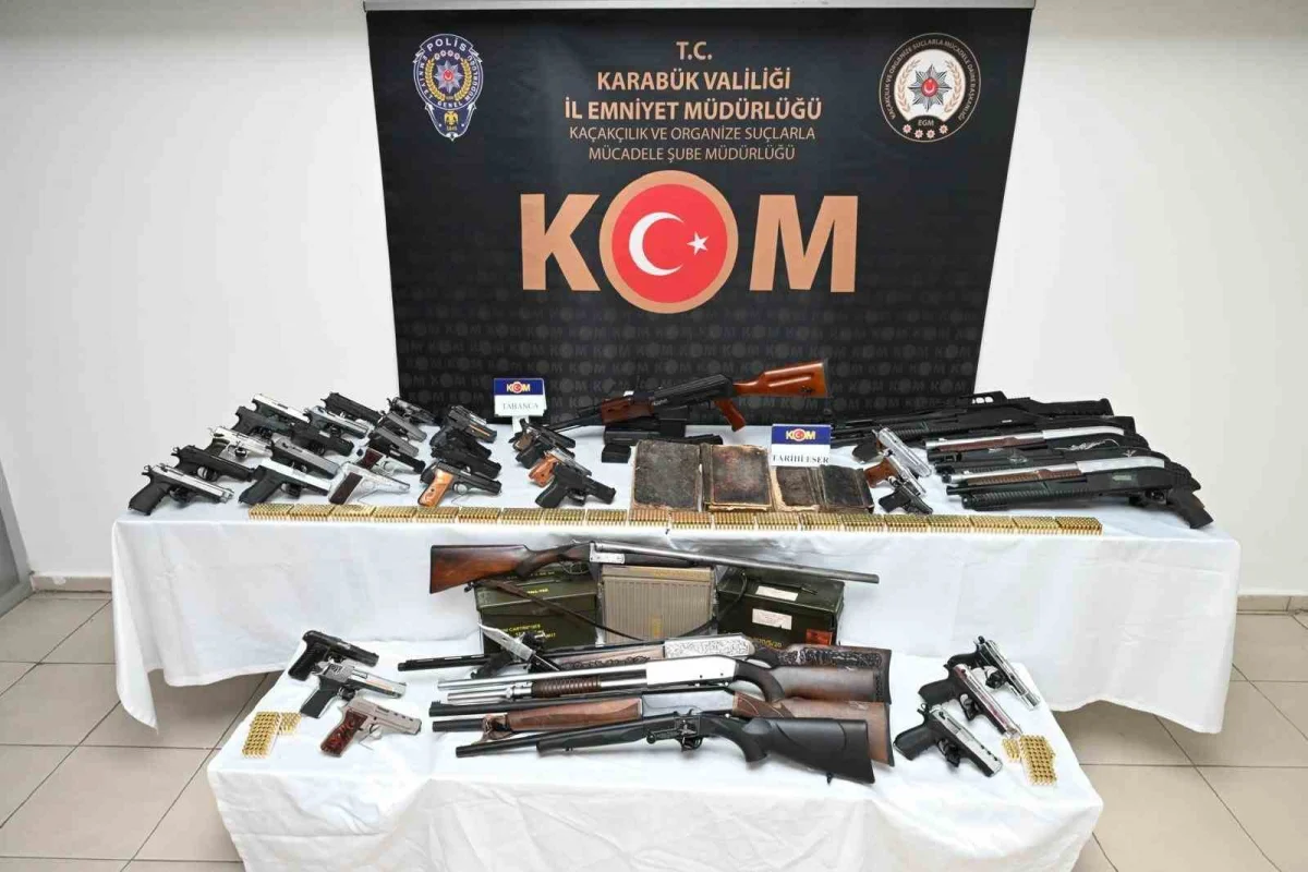 Karabük ve Bartın'da kaçak silah operasyonu: 48 silah ve tarihi eserler ele geçirildi 4