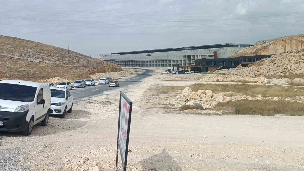 Şanlıurfa'da sanayi sitesi esnafından kavşak talebi: Can güvenliğimiz yok 2