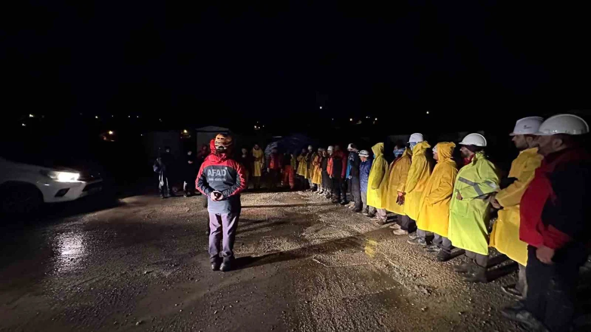 Hakkâri'de CİSAD ekibine kentsel arama kurtarma eğitimi verildi 2