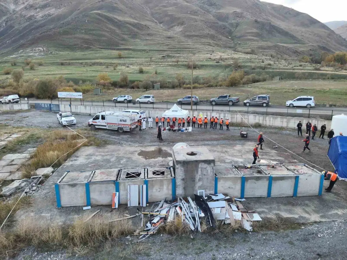 Hakkâri'de CİSAD ekibine kentsel arama kurtarma eğitimi verildi 3