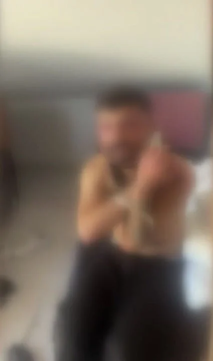 İHBAR ÜZERİNE EVE OPERASYON DÜZENLEYEN POLİS EKİPLERİ, 2 KİŞİYİ ELLERİ VE AYAKLARI BAĞLI...