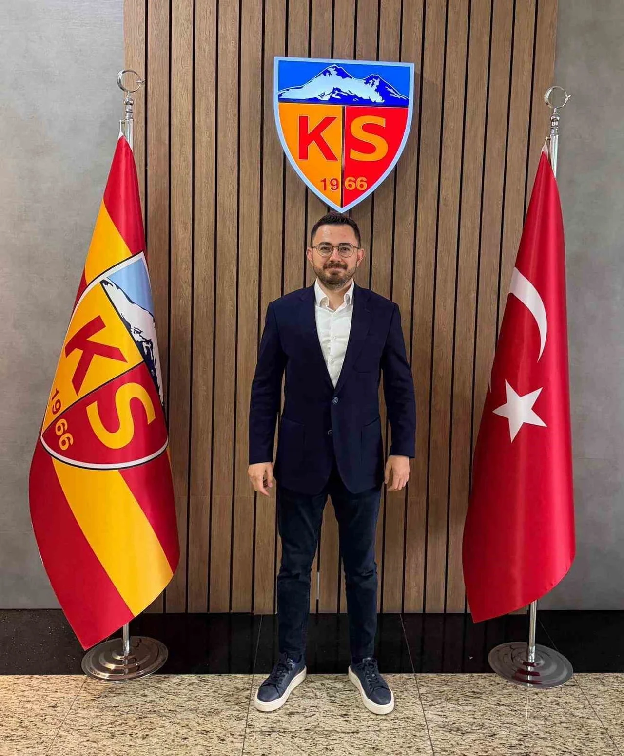 TÜRKİYE FUTBOL FEDERASYONU’NCA (TFF) YÜRÜTÜLEN BAHİS SORUŞTURMASINDA ADI GEÇEN KAYSERİSPOR BAŞKAN...