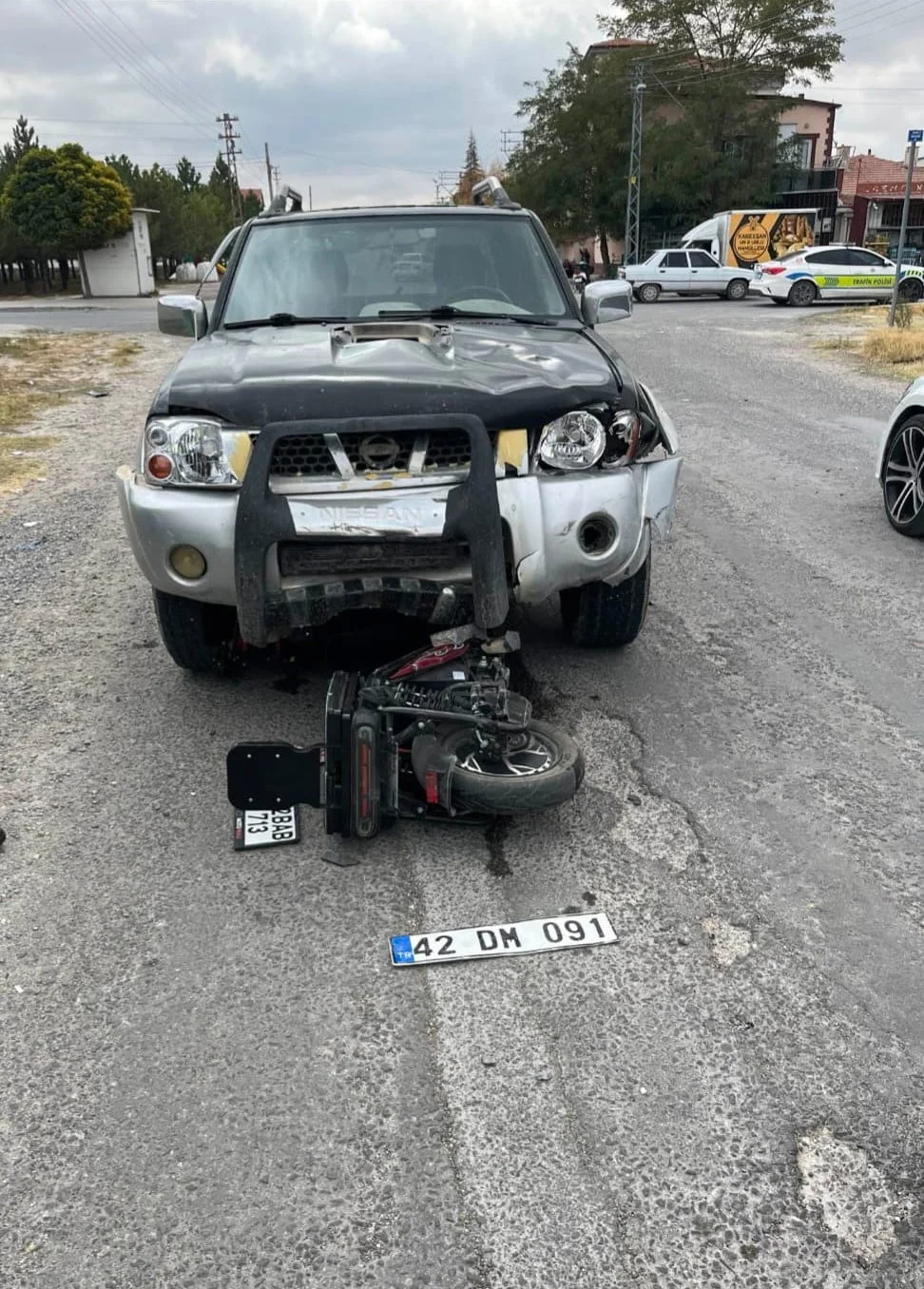 KONYA'NIN KARAPINAR İLÇESİNDE MOTOSİKLET İLE PİKABIN ÇARPIŞMASI SONUCU MEYDANA GELEN KAZADA 1 KİŞİ...