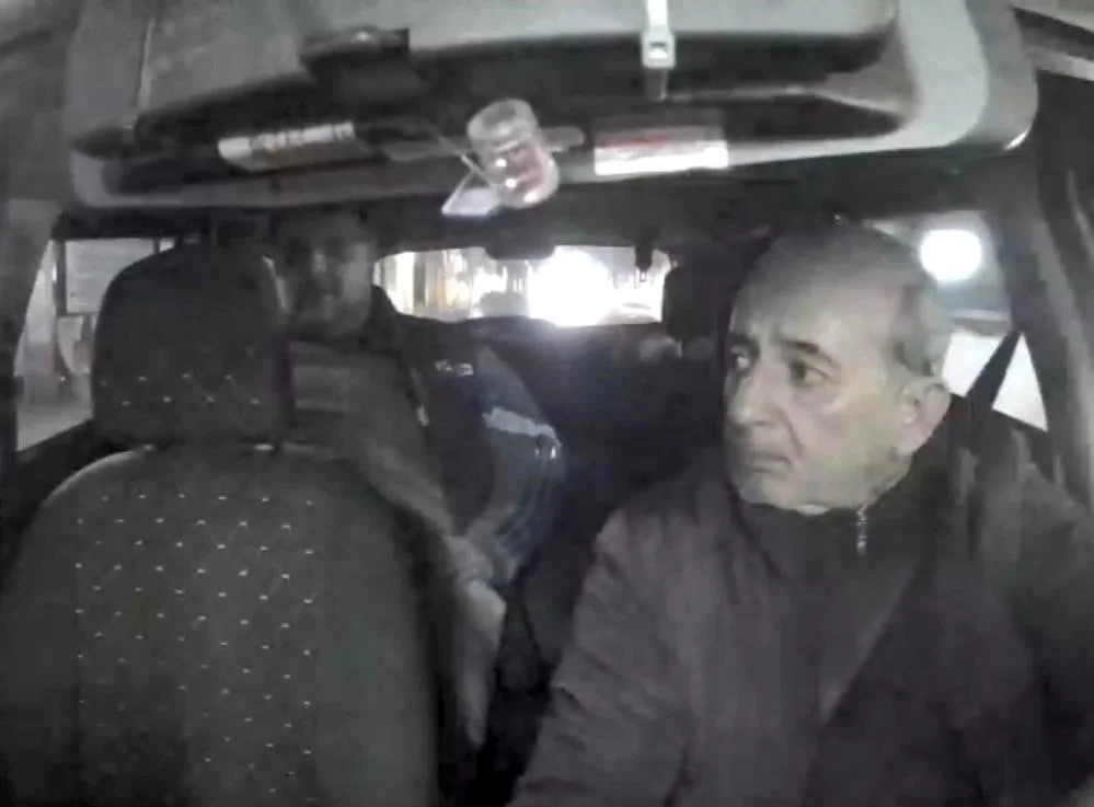 İZMİR’İN KONAK İLÇESİNDE ARACINA BİNEN YOLCU TARAFINDAN TABANCAYLA VURULARAK ÖLDÜRÜLEN TAKSİ...