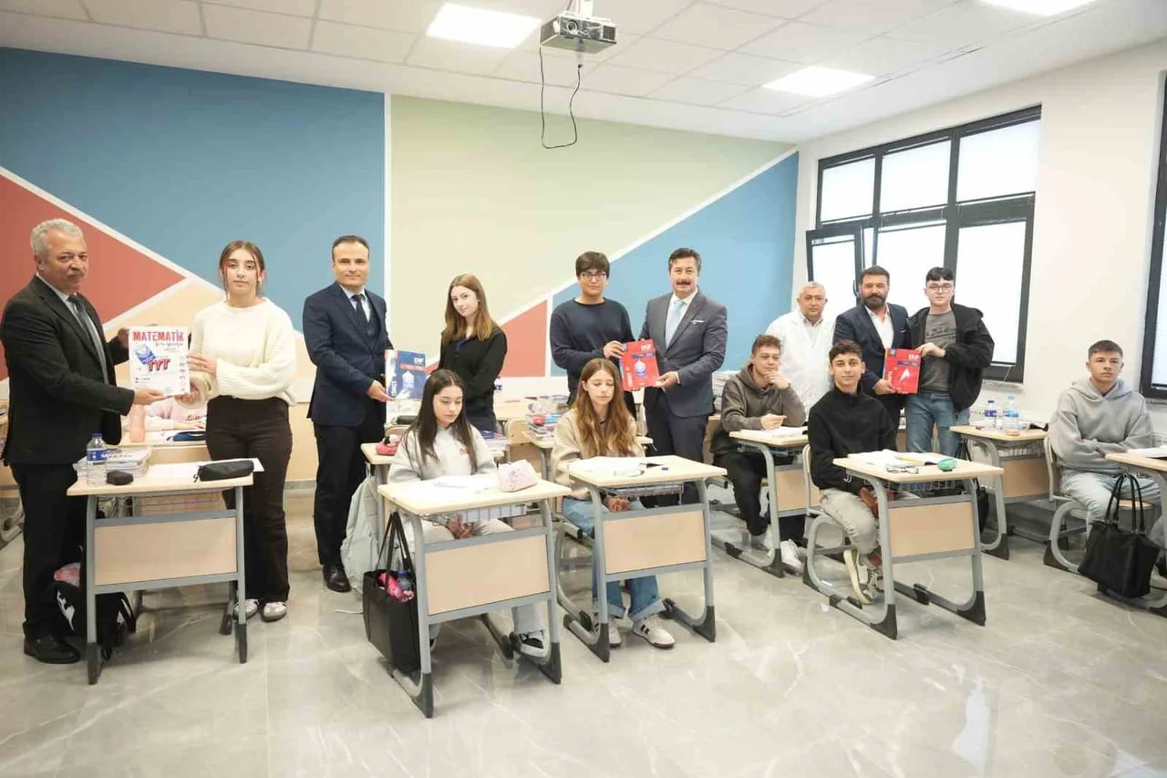 YENİŞEHİR BELEDİYESİ İLE YENİŞEHİR HALK EĞİTİMİ MERKEZİ İŞ BİRLİĞİNDE ÜNİVERSİTEYE HAZIRLANAN...