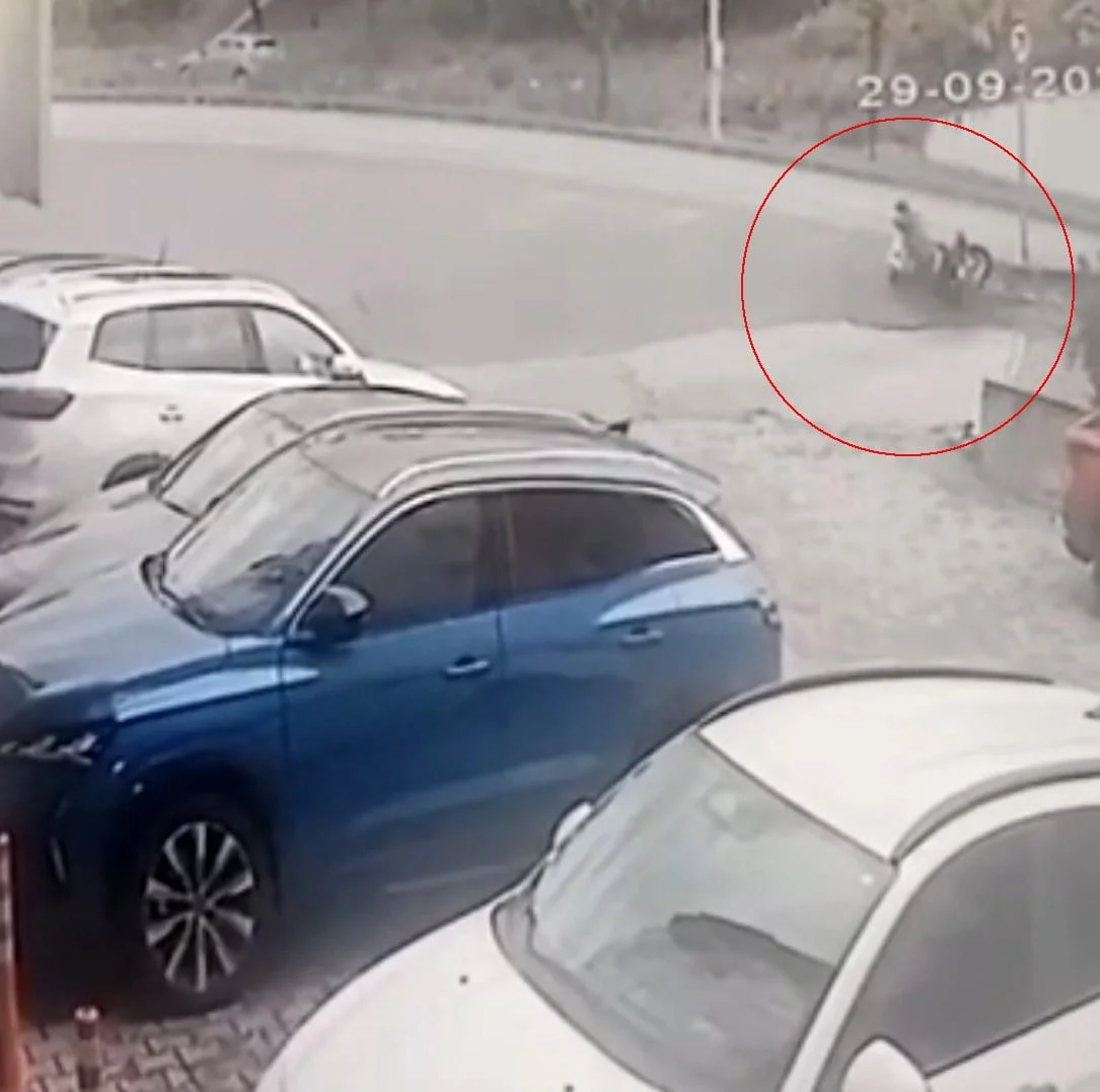ALKOLLÜ OLDUĞU İDDİA EDİLEN İ.K., KULLANDIĞI MOTOSİKLETLE TERS YÖNDE İLERLEDİĞİ SIRADA DENGESİNİ...