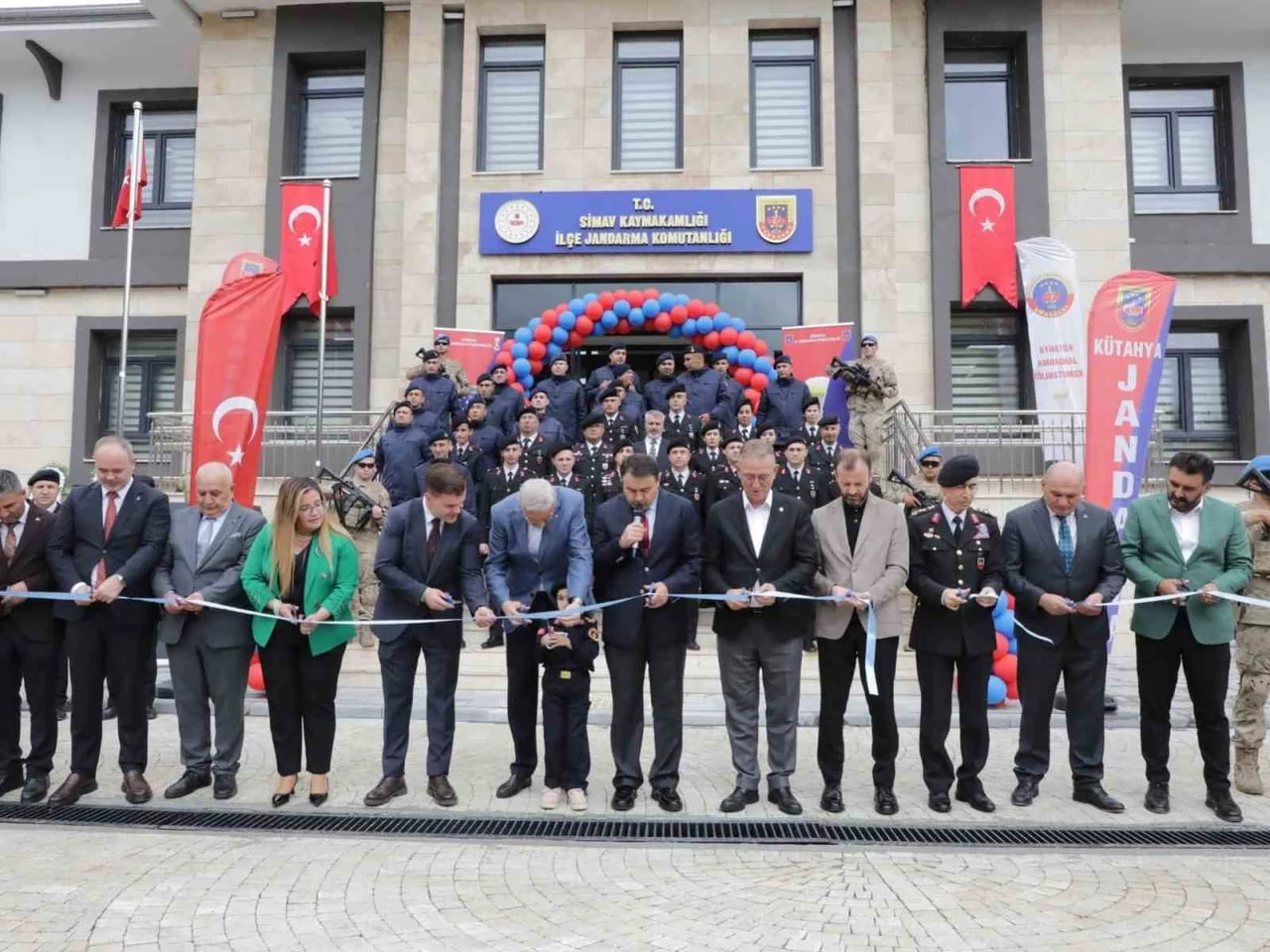 SİMAV İLÇE JANDARMA KOMUTANLIĞI’NIN YENİ HİZMET BİNASI AÇILDI